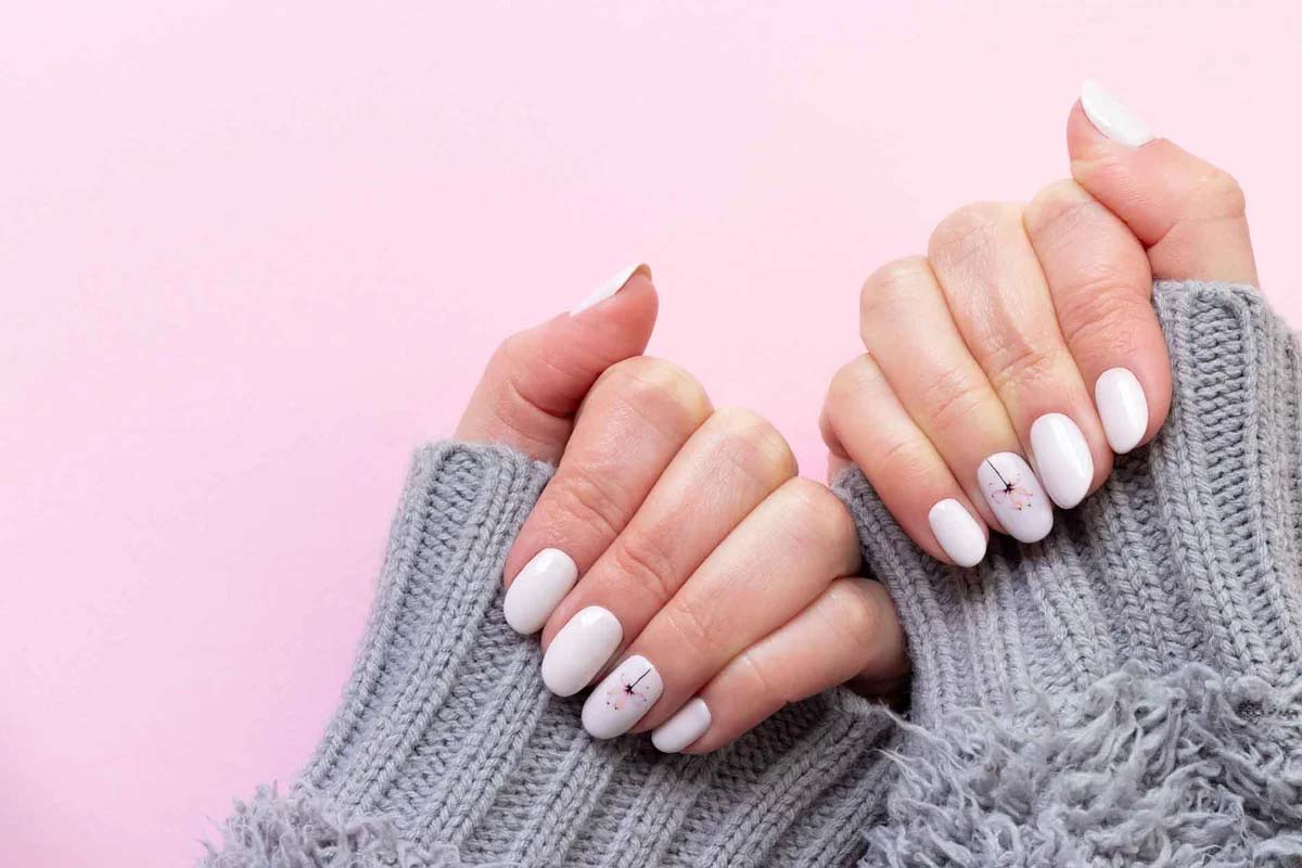 11 توصیه برای مراقبت از ناخن طبیعی و بلند